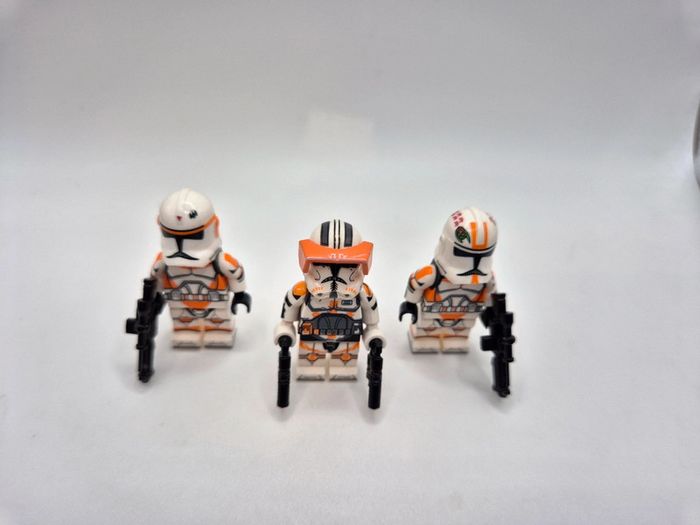 Figurines type lego Commandant clone Cody avec clones troopers Waxer et Boil de la 212ème star wars - photo numéro 5