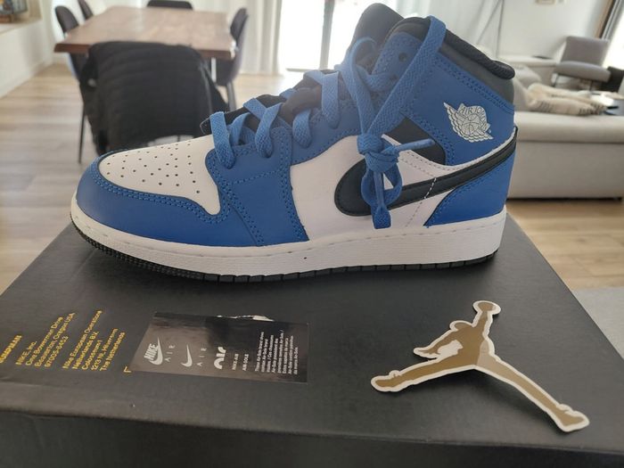 Baskets Nike Jordan neuves 38 - photo numéro 3