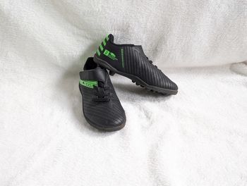 Crampons de foot ou rugby Kipsta _ Taille 28