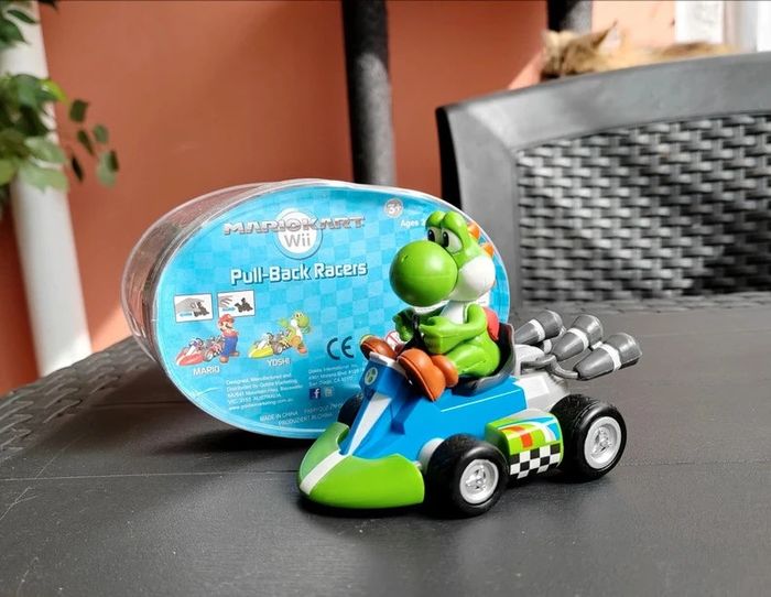 Figurine Mario Kart à propulsion - Nintendo, Yoshi - photo numéro 2