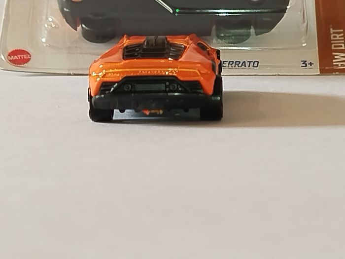 Hot Wheels Lamborghini Huracán Sterrato 2024 - photo numéro 7
