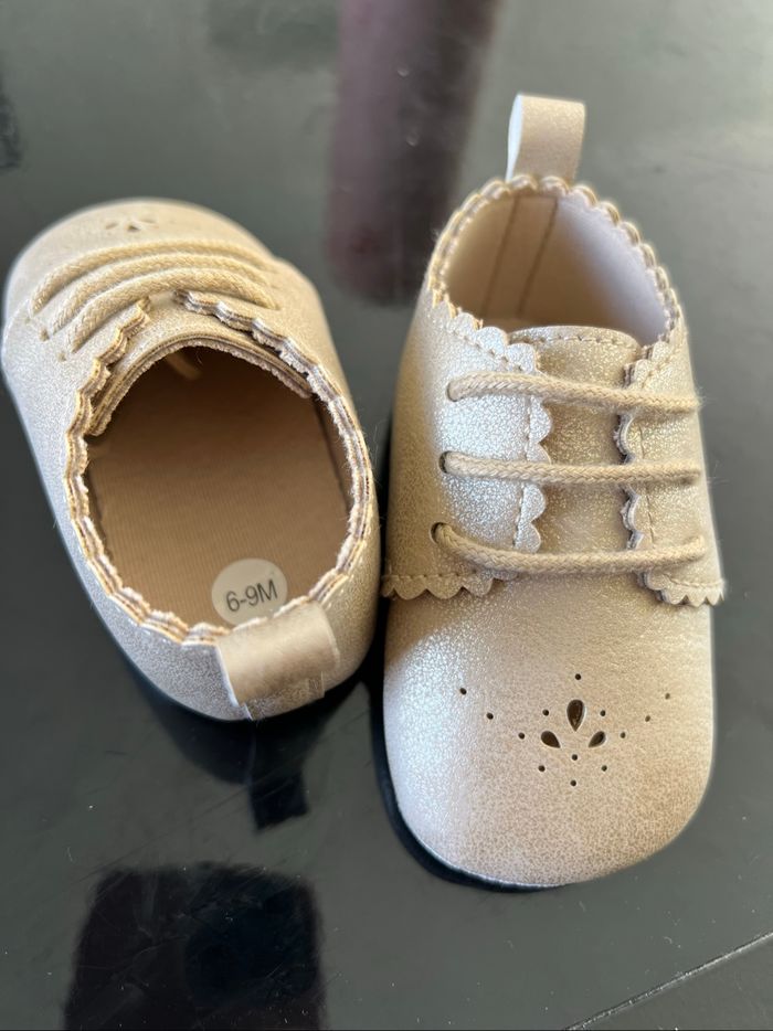 Chaussures/chaussons taille 6-9 mois - photo numéro 2