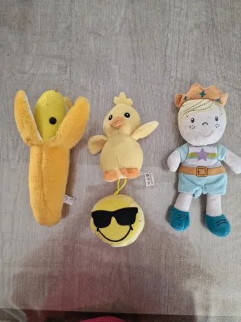 Lot de 4 peluches
