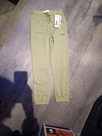 Neuf taille 10 an marque Levi's