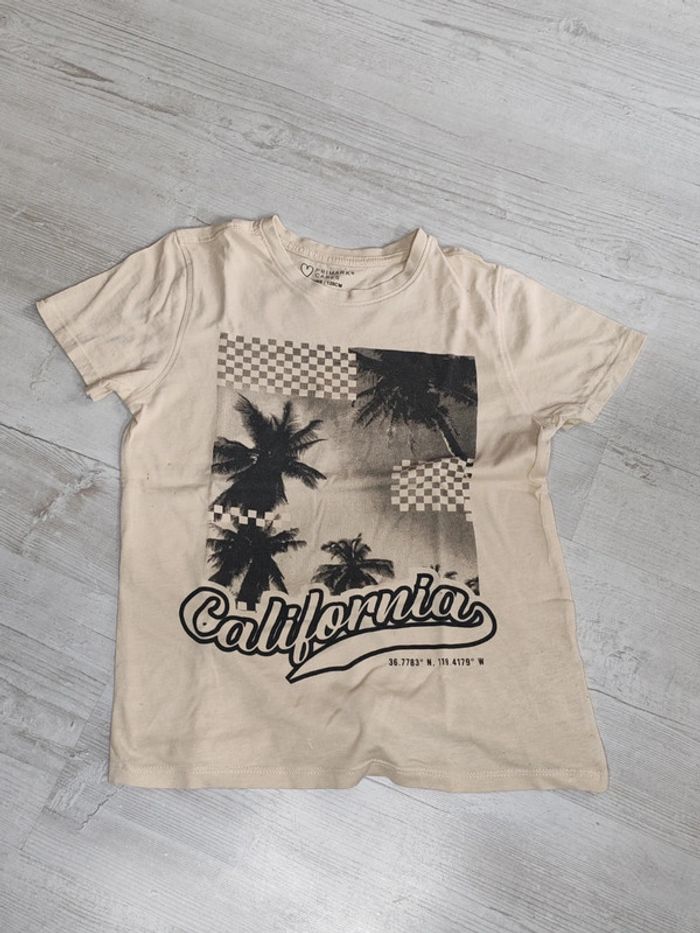 T shirt manches courtes taille 7-8 ans / 128cm