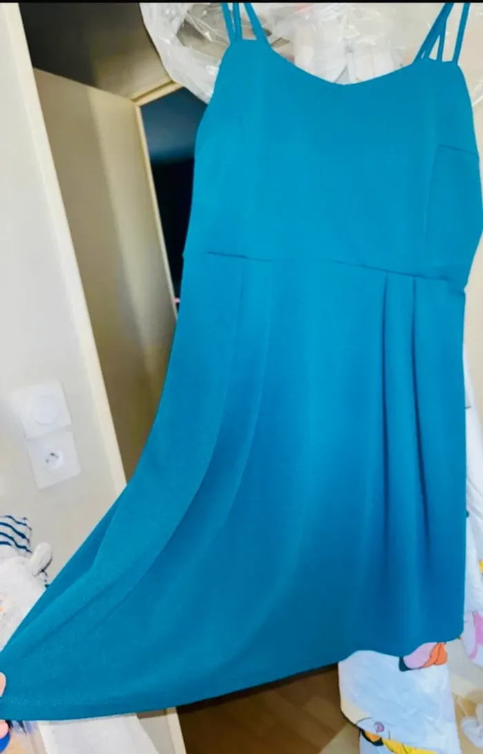 Robe courte taille 42 - photo numéro 2