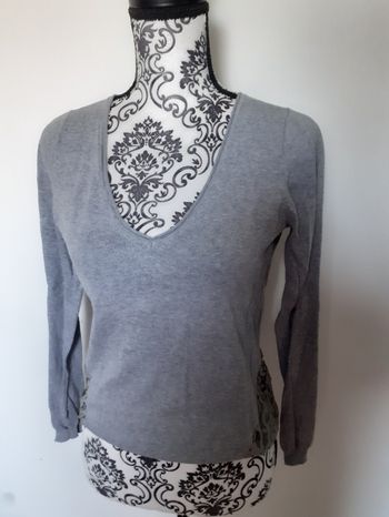 Pull col v avec dentelle  taille xs
