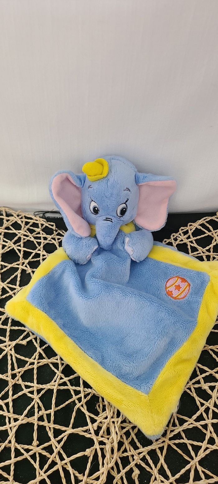 Peluche disney doudou dumbo