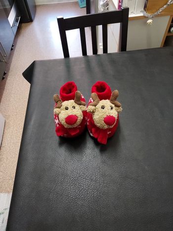 Chaussons peluche cerf de Noël mixte 28