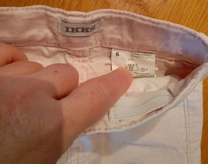 Ensemble pantalon IKKS et t-shirt manches longues taille 6 mois en très bon état - photo numéro 3