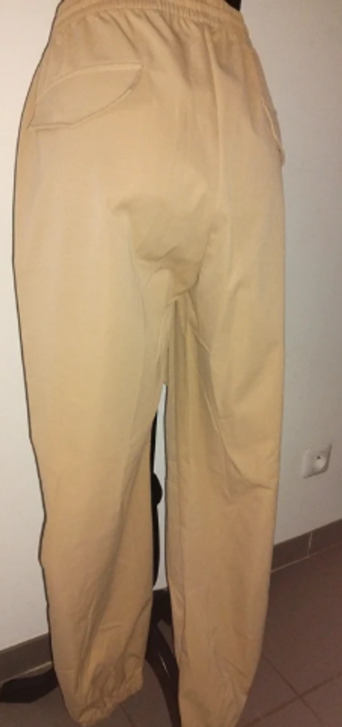 Pantalon Cargo neuf - photo numéro 2