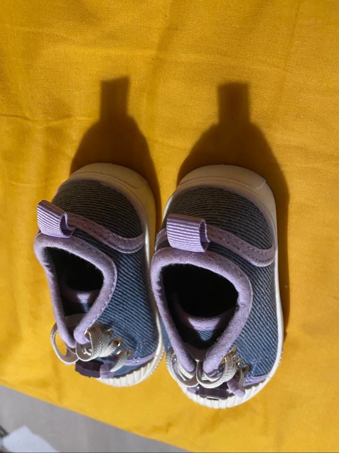 Chaussure en toile bleu taille 21 - photo numéro 2