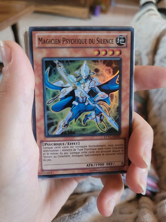 Carte magicien psychique du silence