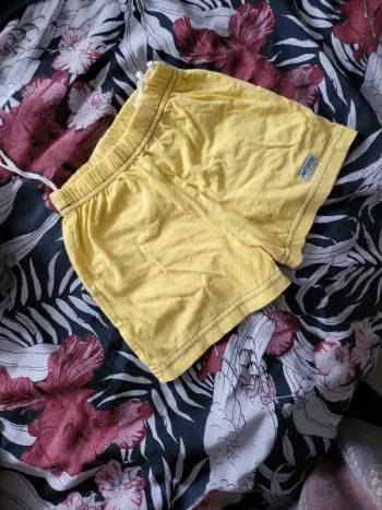 Short taille 9 mois
