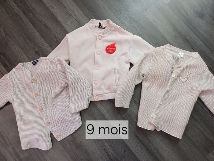 3 gilets chaud 9 mois - photo numéro 5