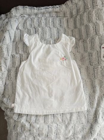 Joli haut blanc neuf 8 ans sergent major