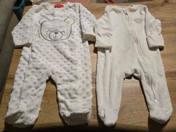 Pyjamas ×2 bébé 3 mois