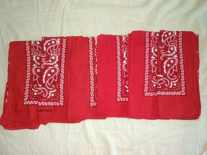 6 bandanas rouge