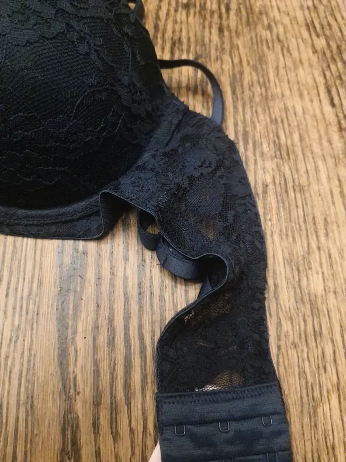 Soutiens-gorge bleu Hunkemöller 90B eu 75B - photo numéro 11