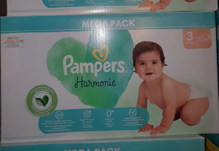 Couches pampers taille 3 harmonie 90couches