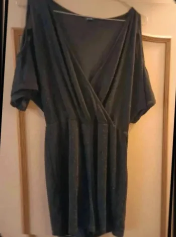 Combi  short  kiabi  14  ans xs  très bon  état  pailletée