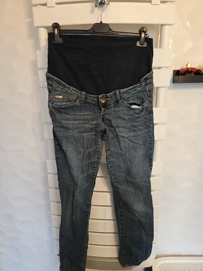 jeans maternité La Halle