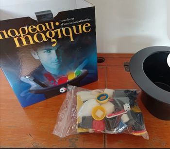 Jeu de magie Chapeau magique 150 Tours état neuf