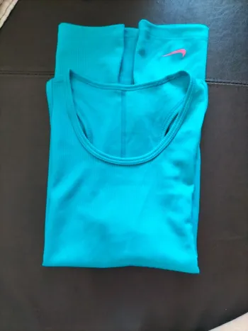 Débardeur femme taille 42 Nike