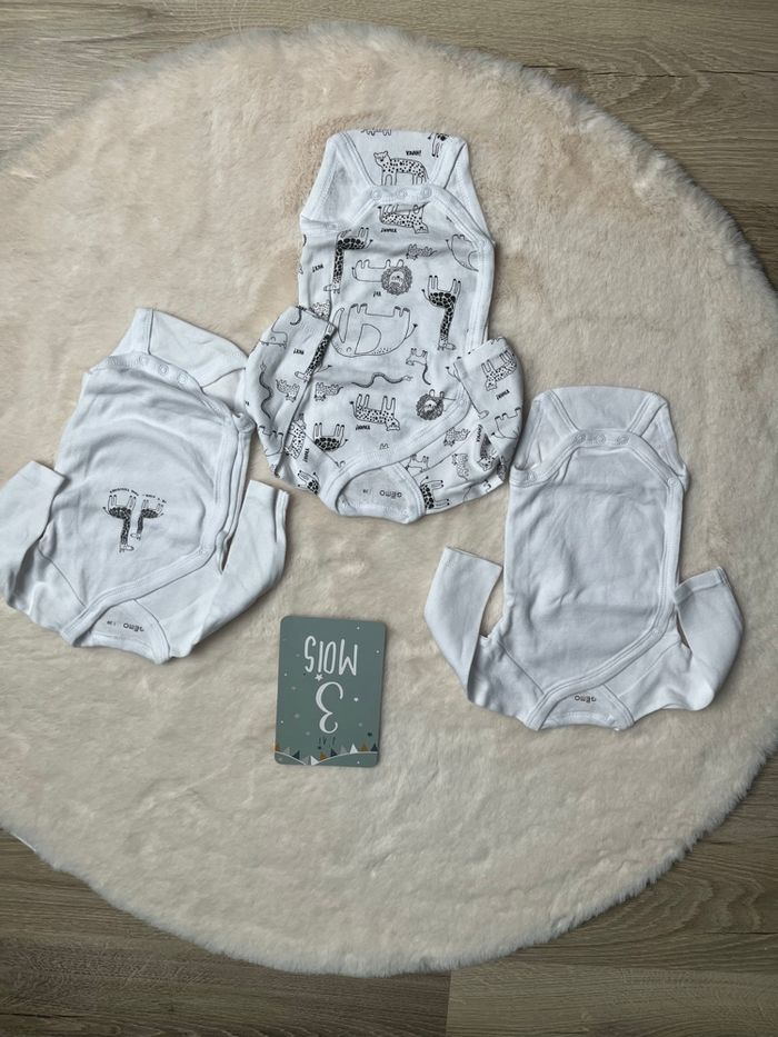 Lot de 9 bodies manches longues 3 mois