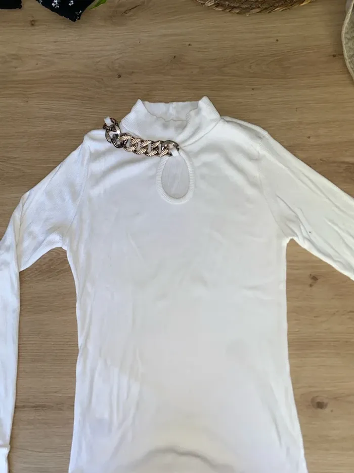 TEE shirt longue manche avec accesoires intégrés - photo numéro 2