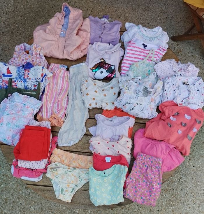 Lot vêtement fille 9 a 12 mois été