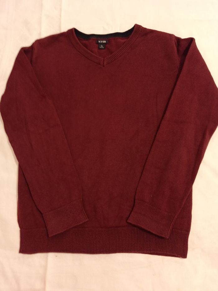 Marque Kiabi pull en laine col v taille 8 ans couleur bordeaux voir photos - photo numéro 2