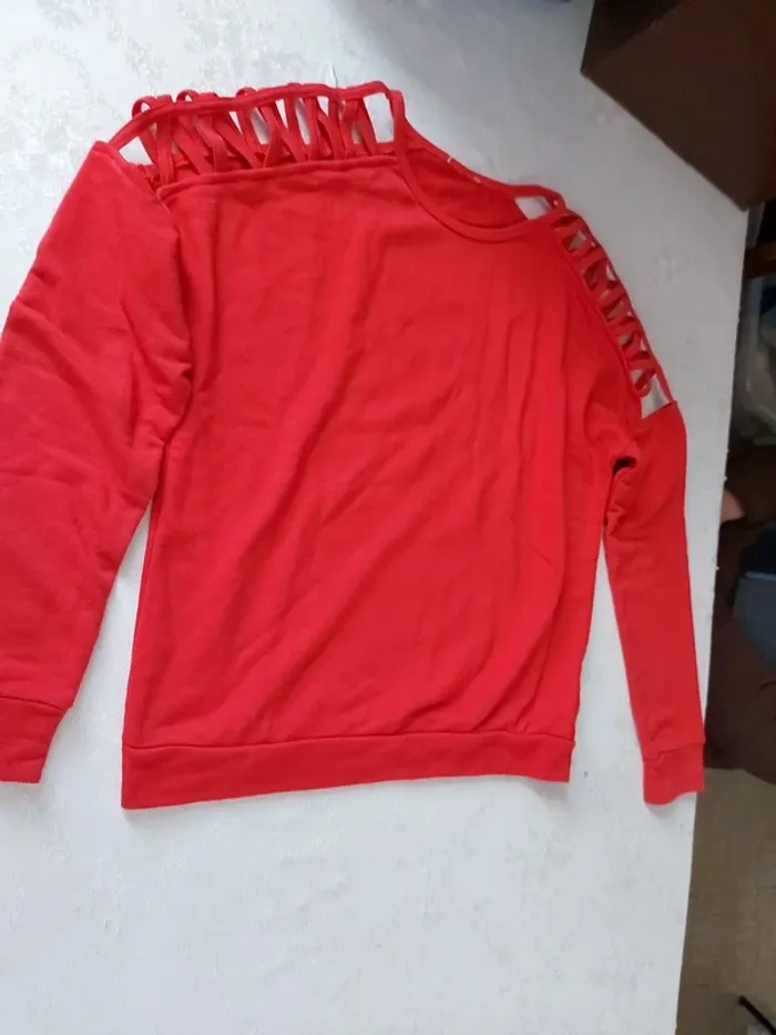 Pull rouge