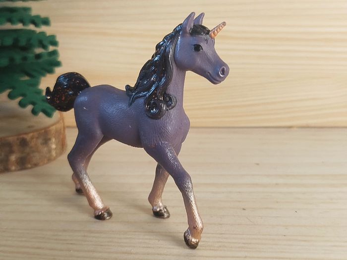 Schleich jeune licorne parme Figurine animal imaginaire - photo numéro 2