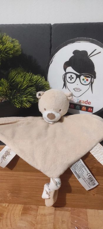 Doudou plat Ours beige blanc mes petits amis de la savane Bout'chou tigre crocodile