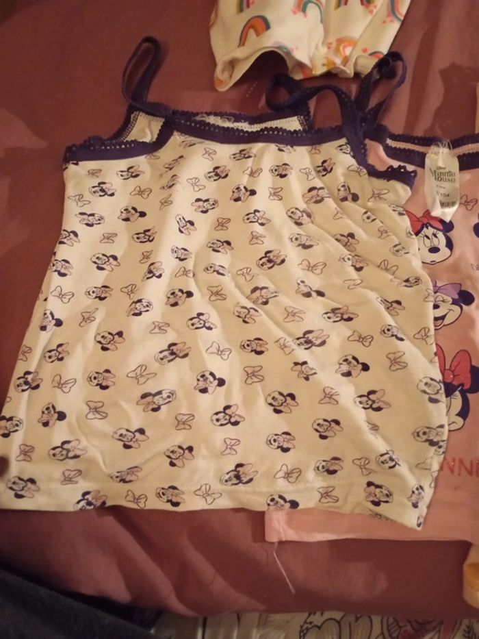 4 débardeur en tbe - photo numéro 5