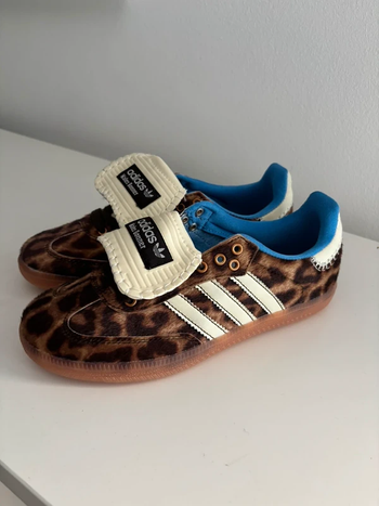 Baskets Adidas Samba taille 36