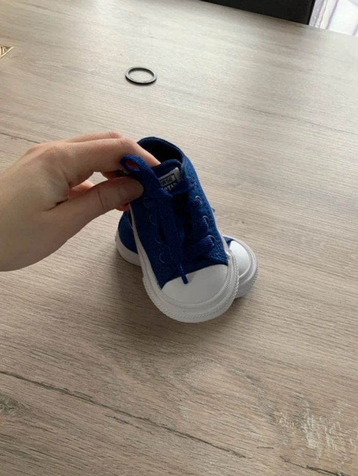 Baskets converse bleu roi taille 19 - photo numéro 2