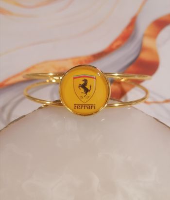 Bracelet manchette Ferrari