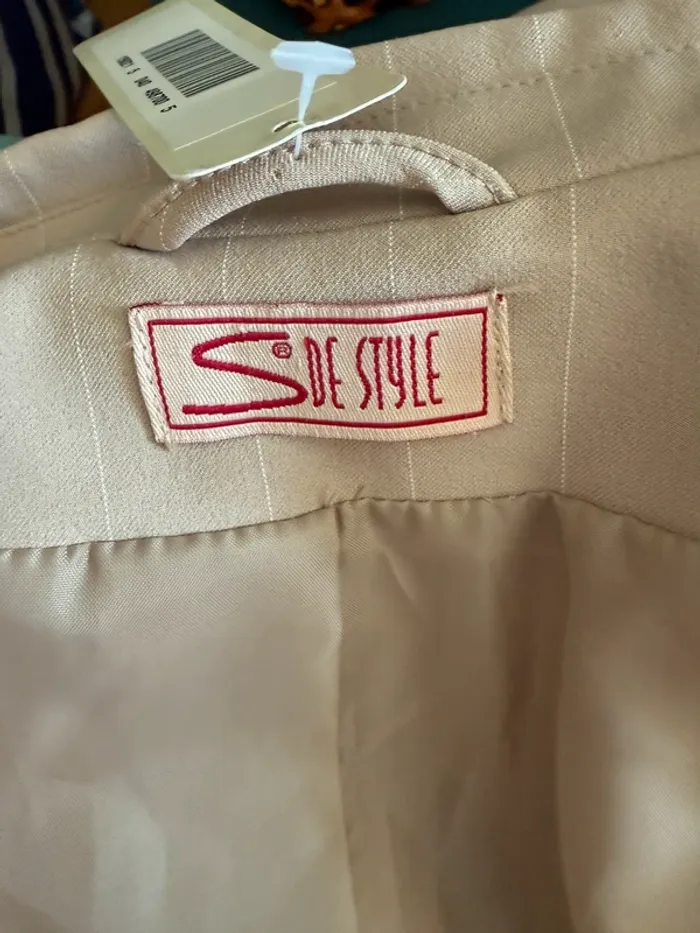 Blazer neuf avec étiquette beige à rayure taille 40 - photo numéro 7