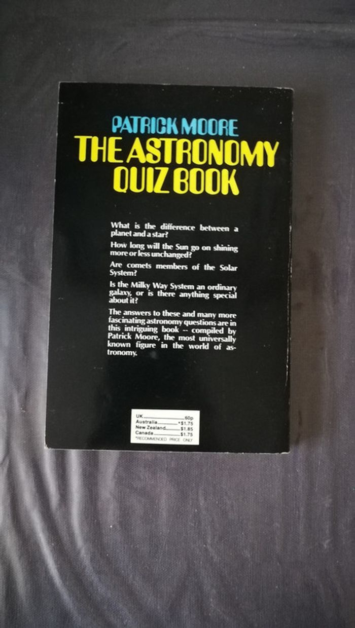 The astronomy quiz book. Illustrated. - photo numéro 2