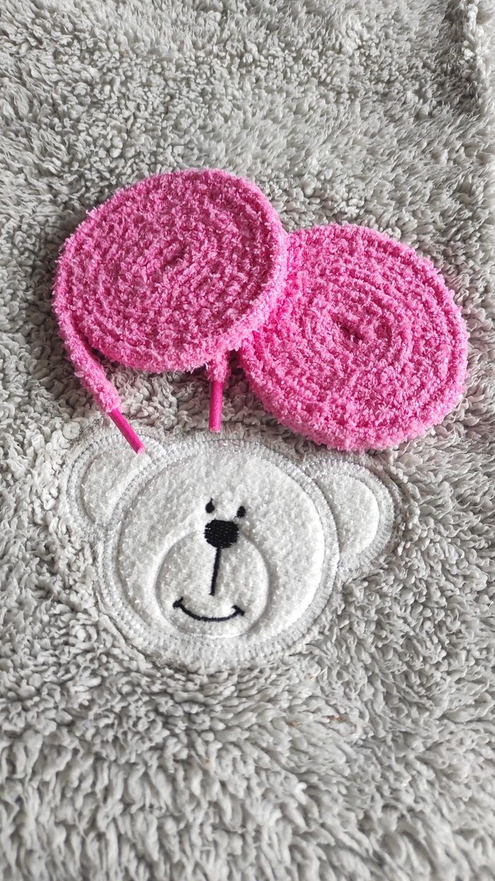 🍬 Lacets fluffy rose bonbon – 120 cm