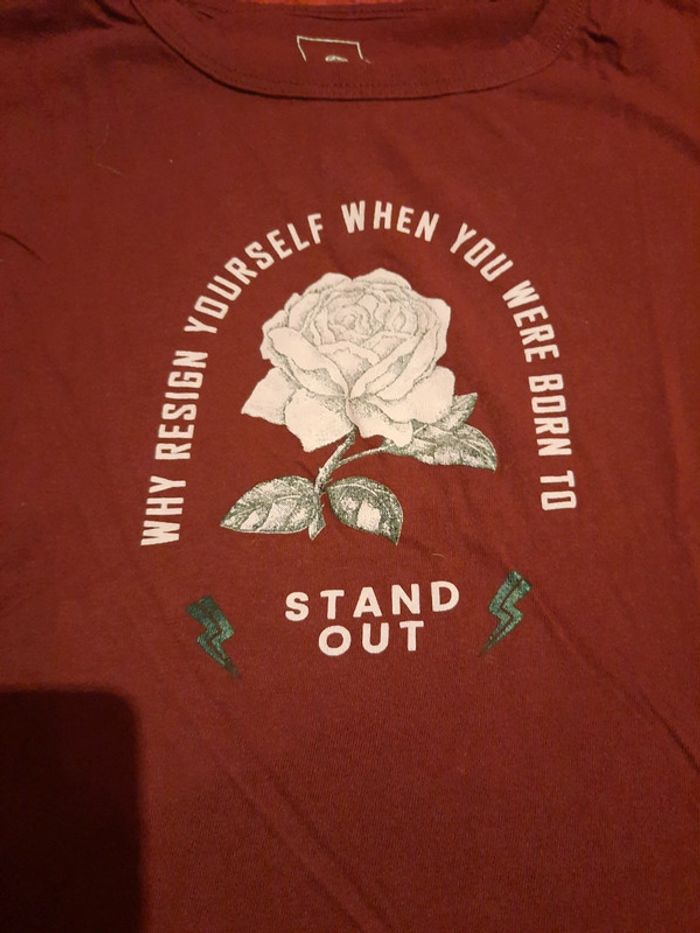 T shirt bordeaux - photo numéro 2