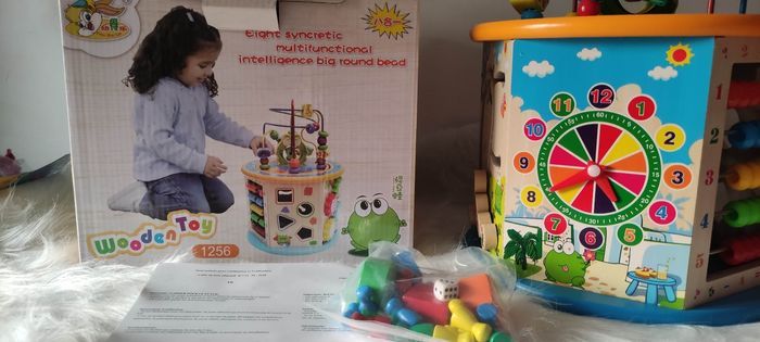 Centre d'activité en bois multifonction