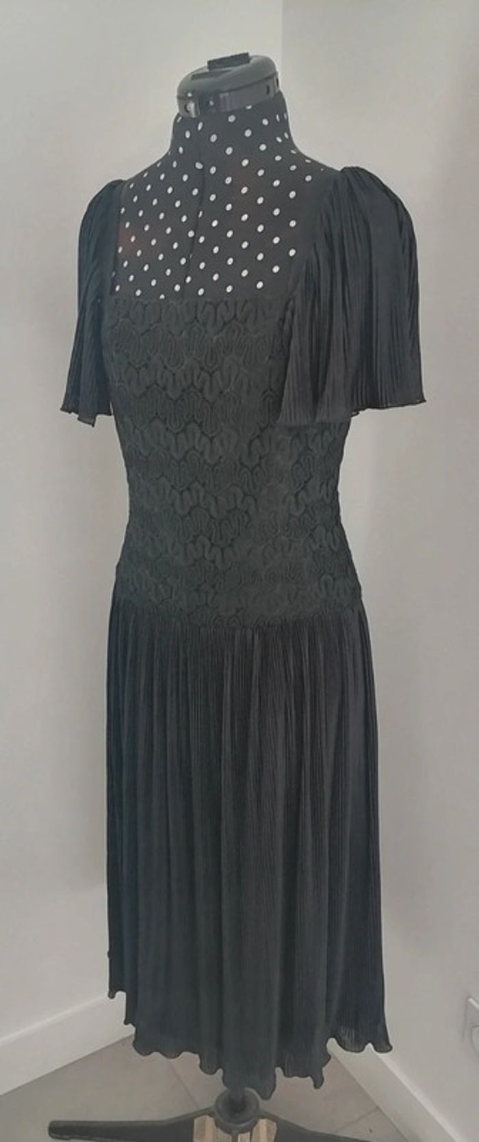 Robe longue noir Vintage dentelle plissée Taillr 40 Cocktail Hoffmann - photo numéro 7