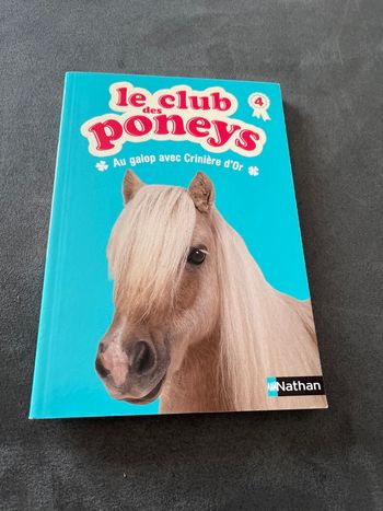 Livre le club des poneys tome 4 roman enfant 