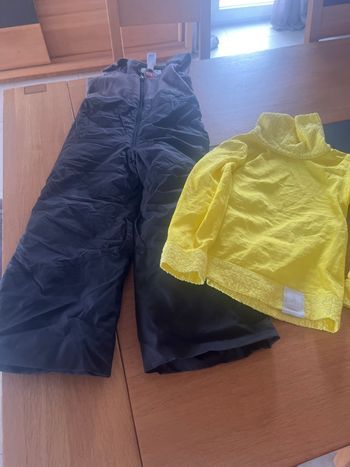 Salopette de ski avec tee-shirts thermiques