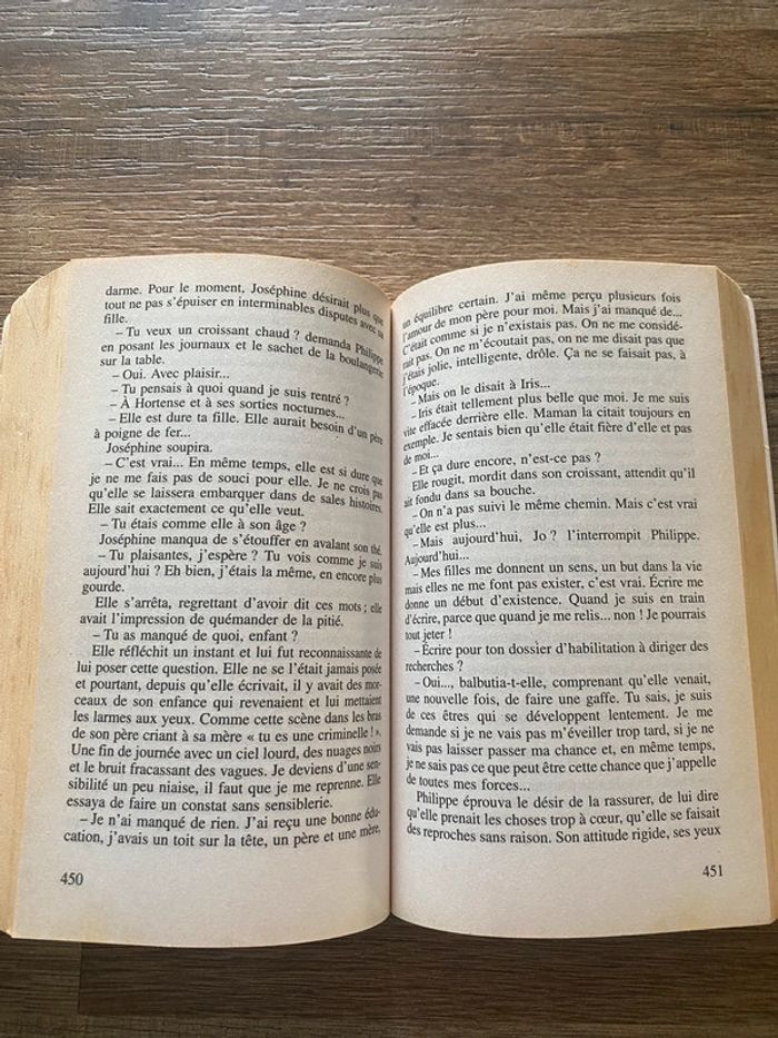 Les yeux jaunes des crocodiles - photo numéro 4