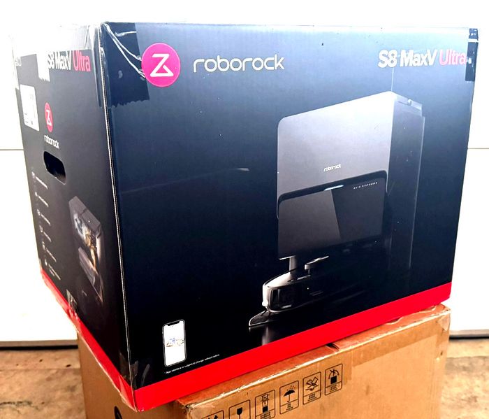 Neuf Roborock S8 MaxV Ultra Robot Aspirateur et Mop avec FlexiArm Design (Noir)
