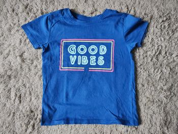 Tee-shirt taille 4-5 ans // 110 cm